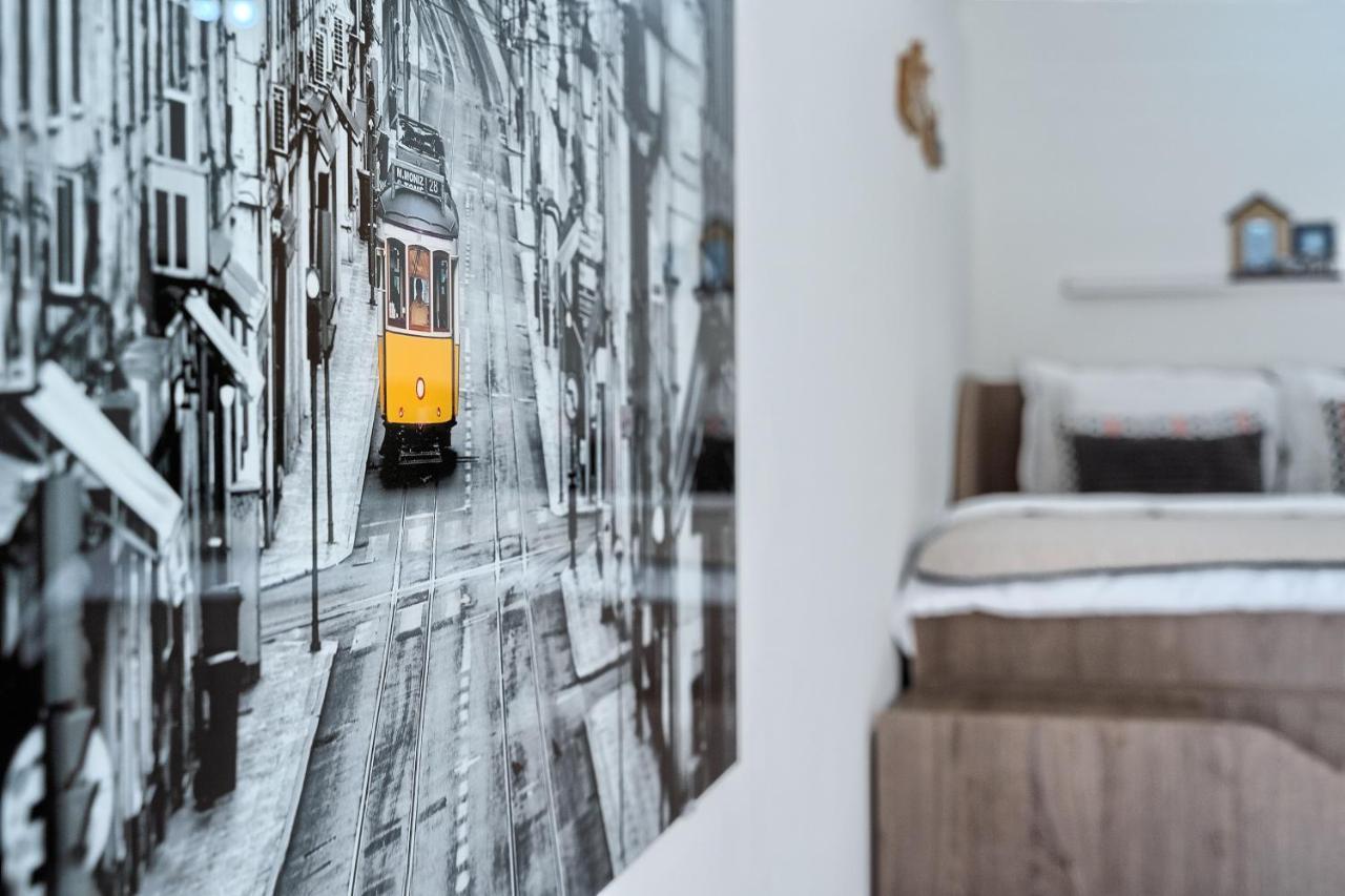 Terrace Apartment Danny Каштела Екстер'єр фото